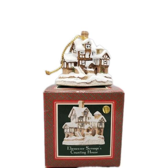VTG David Winter Cottages Christmas Ornament "Ebenezer Scrooge's Counting House" - Picture 1 of 6